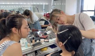 学化妆的好学校